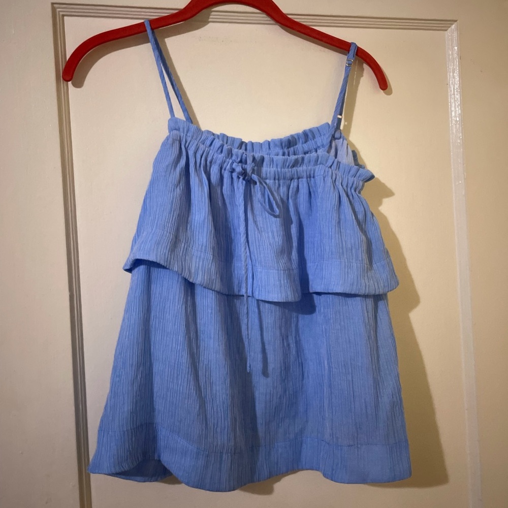 Lilly Pulitzer beautiful dressy tank in blue in size small